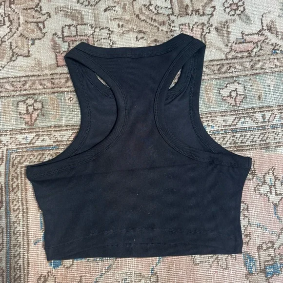 ALO Yoga Black tank top - Picture 4 of 4